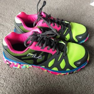 Women’s Fila Tennis shoes Sz- 7.5